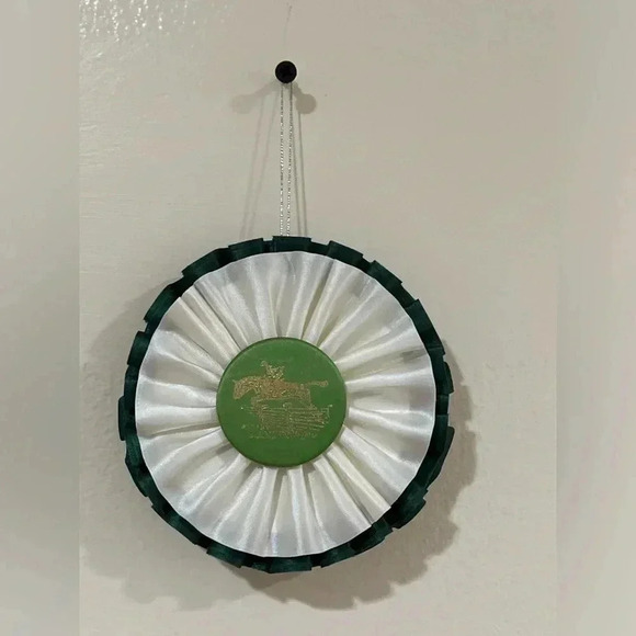 Equestrian Horse Jumping Ornament - Picture 2 of 3